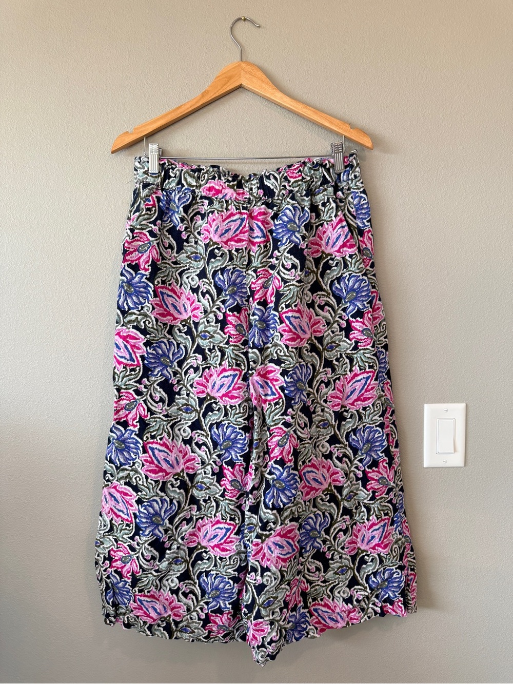 LOFT Linen Blend Wide Leg Pants Women’s M Floral Crop Culottes Elastic Waist